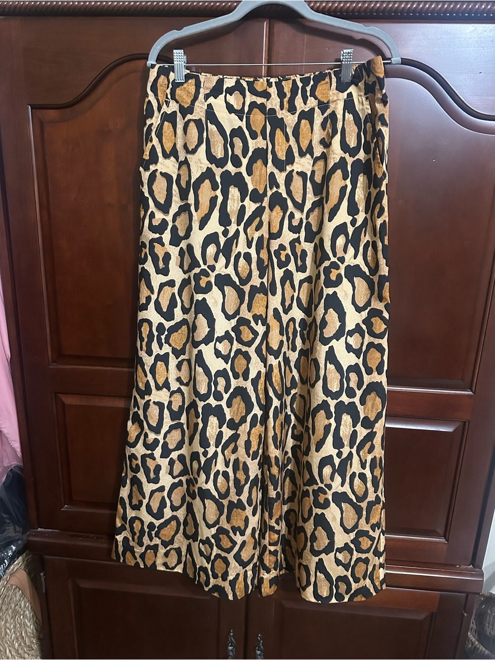 Leopard print wide leg pants